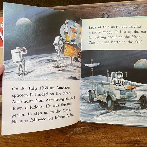 Lot of 3 Hard Cover Picture Books Preschool/ Kindergarten - Picture 9 of 15